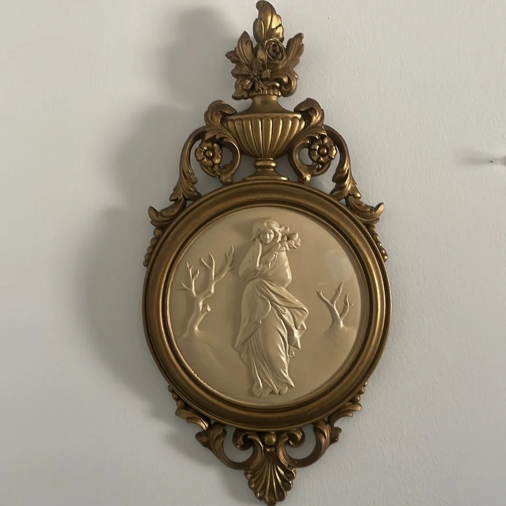 Pair Vintage Cameo Wall Plaques Baroque Female/Goddess Images USA - Picture 4 of 10